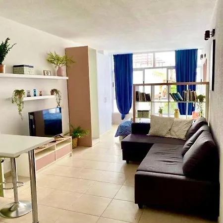 Apartment Golden Wave 3 *